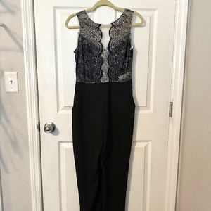 JustFab Lace Tailored Jumpsuit (with POCKETS!) - Small